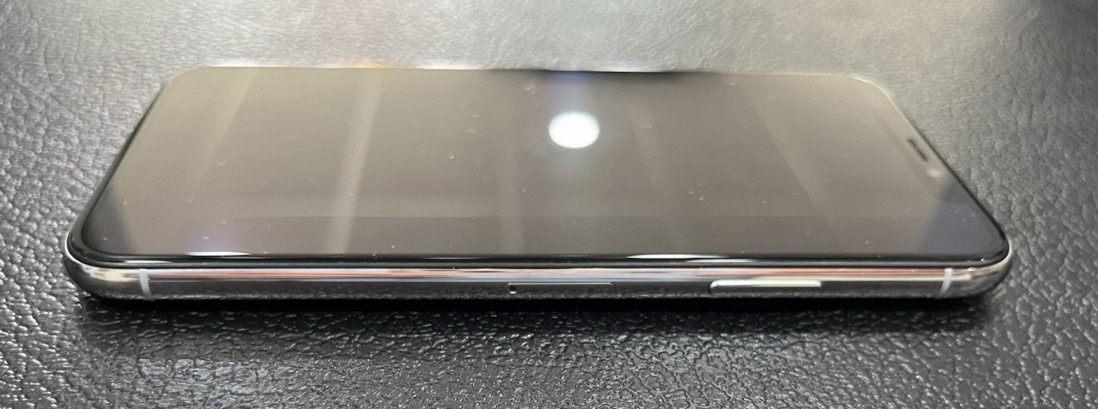 Apple iPhone X – 256 GB – Silver (AT&T) 95% Batt. – Excellent Condition