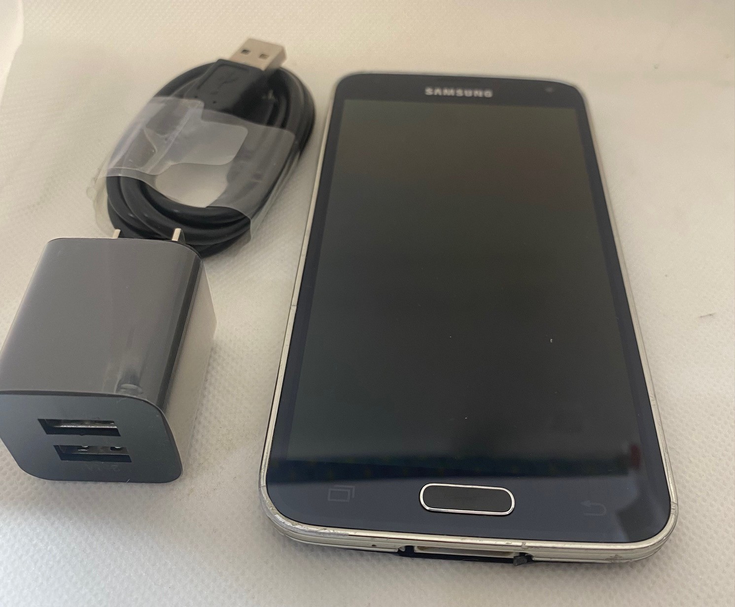 Samsung Galaxy S5 G900A 16GB Black 4G LTE GSM Unlocked -Used