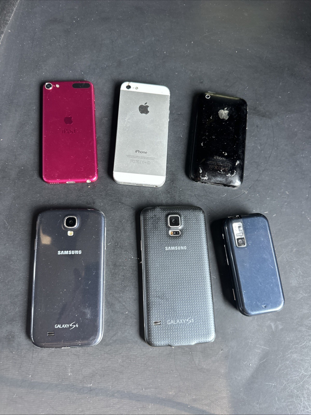 Lot of 6 Vintage Apple iPhone Samsung Galaxy Phones iPod Untested AS-IS #M23