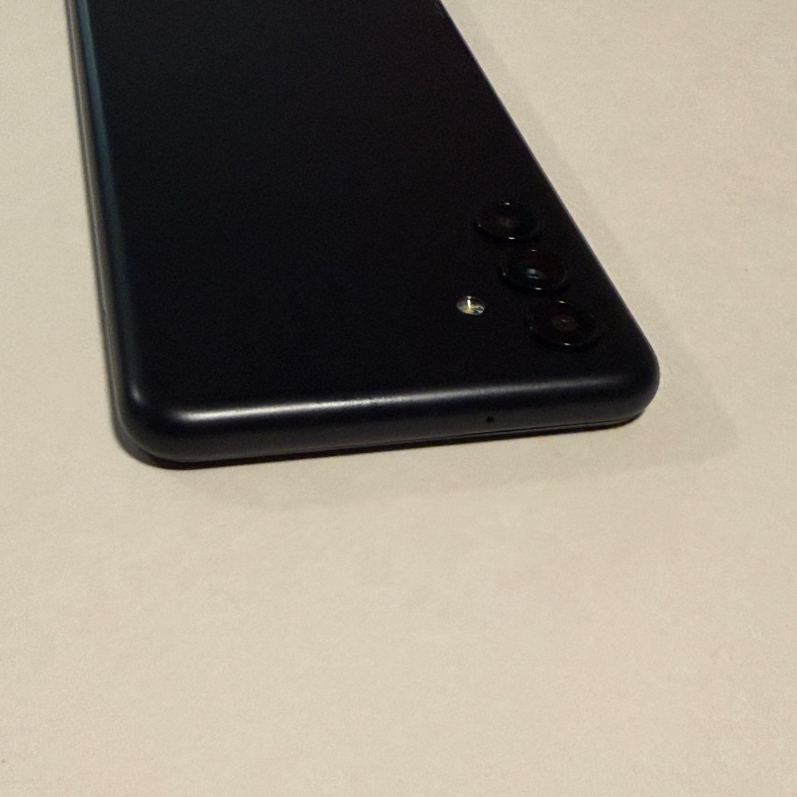 Samsung Galaxy A13 5G – 32gb SM-A136U Black (T-Mobile + Unlocked) Near Mint