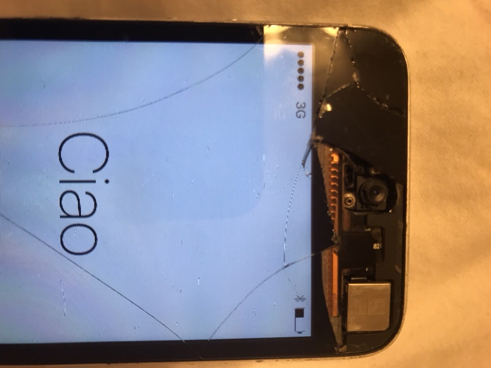 Apple iPhone 5 – 16GB – White & Silver (Verizon) A1429 (CDMA + GSM)
