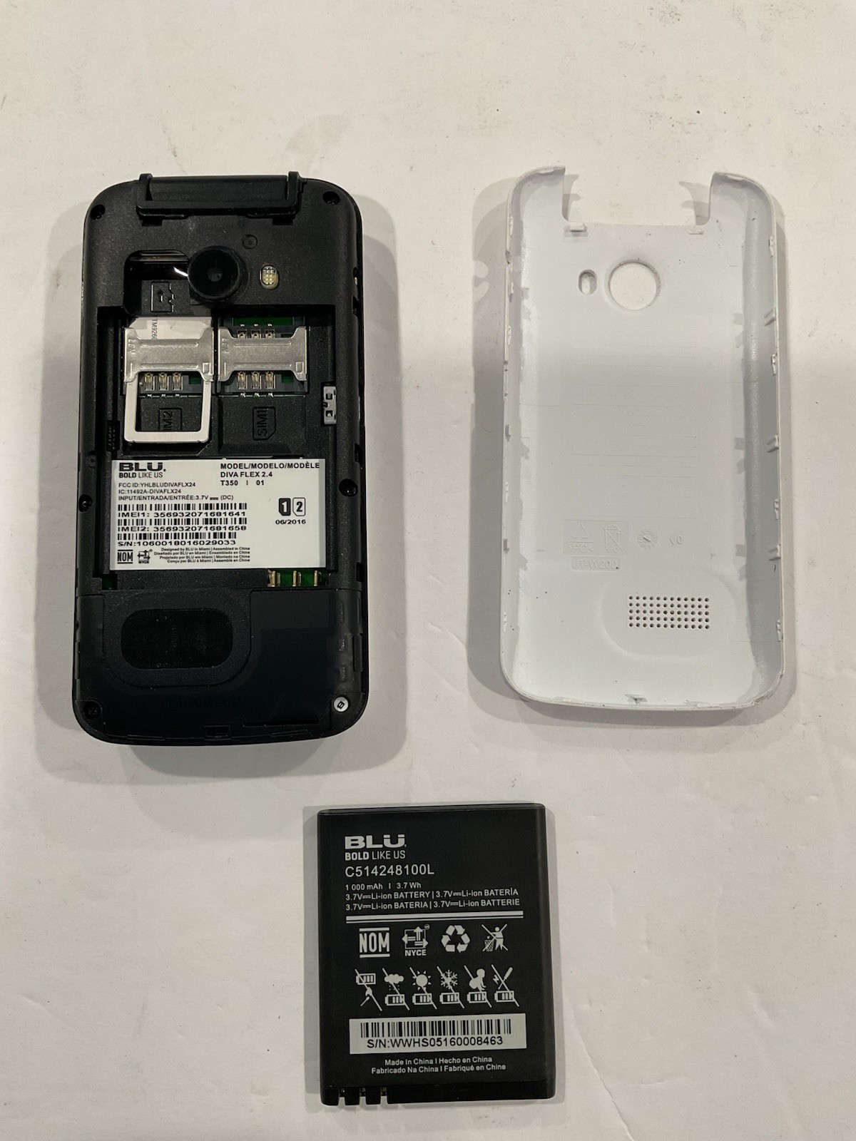 Rare Worldwide BLU Diva Flex 3G Dual Sim GSM QUAD Band Small Flip Cell Phone