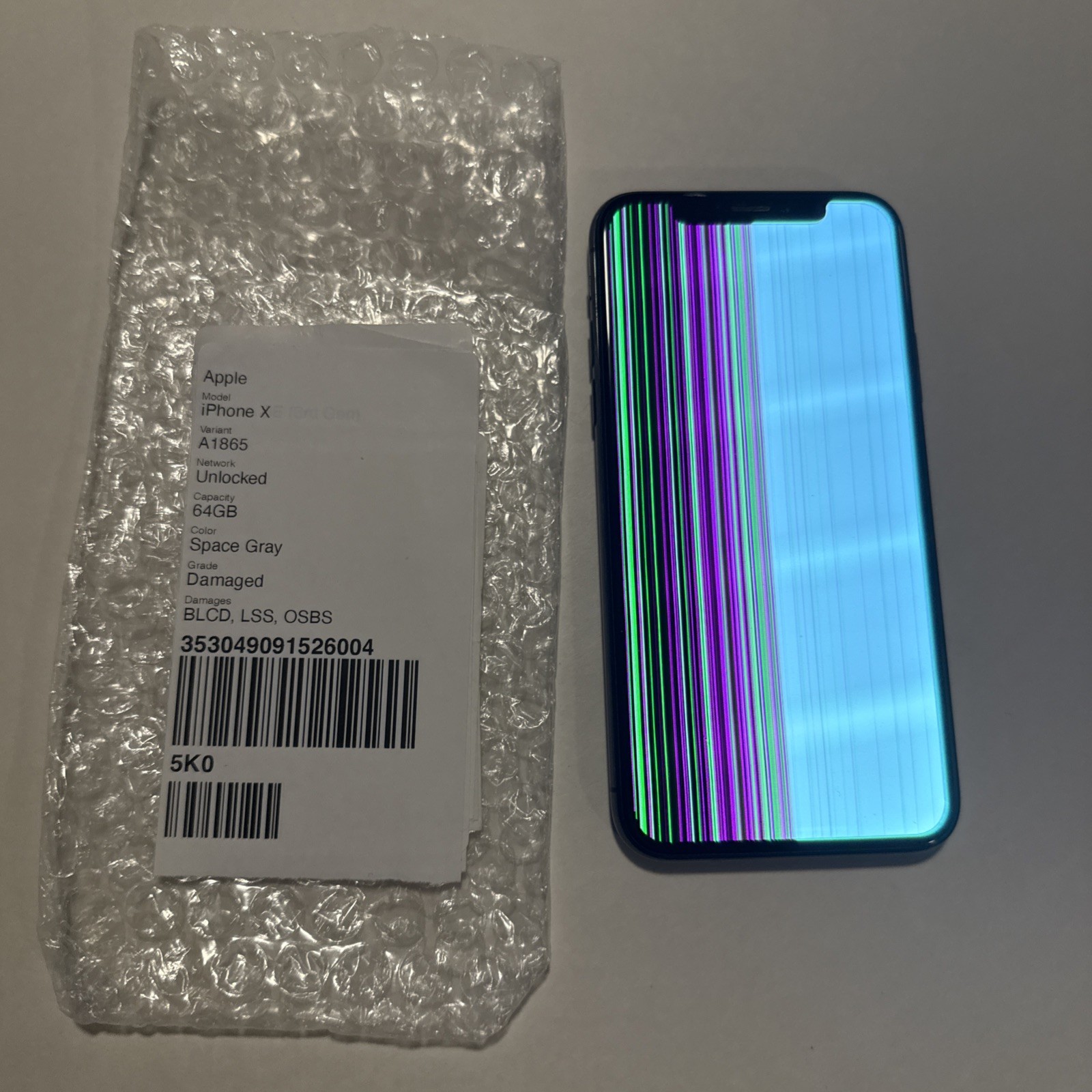Apple iPhone X – 64GB – Space Gray (Unlocked) Broken LCD – Good Back FOR REPAIR