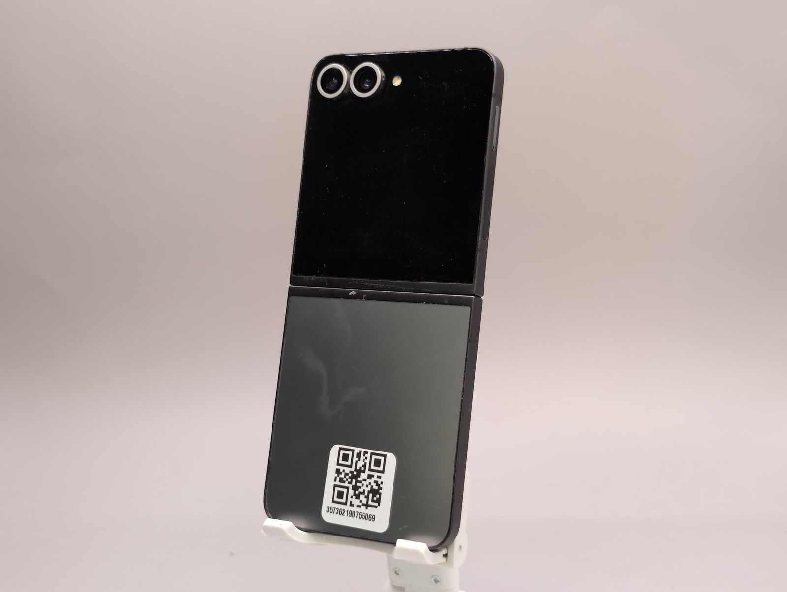 Samsung Galaxy Z Flip6 256GB Silver Shadow US Cellular Unlocked W089612