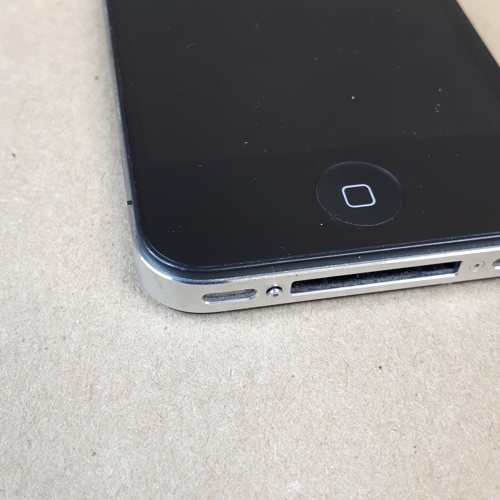 Apple iPhone 4s A1387 16 GB 3.5 Inch 512 MB Rogers 8MP Black Lot of 4 E6911