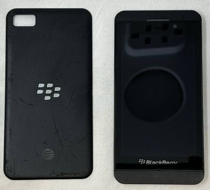 BlackBerry Z10 Smartphone 4.2″ Bluetooth Android WiFi 4G USB Camera 8MP READ