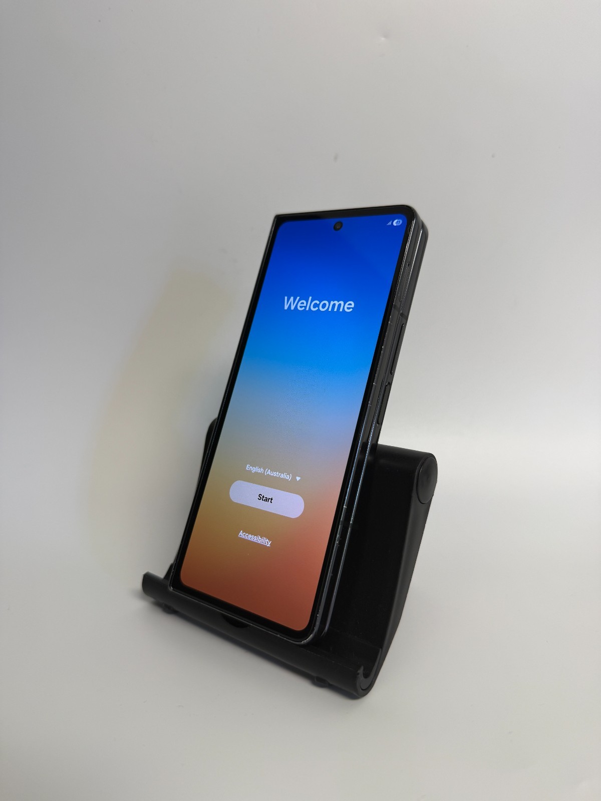 GSM UNLOCKED – Samsung Galaxy Z Fold4 512GB Black – B Grade W/ Minor issue