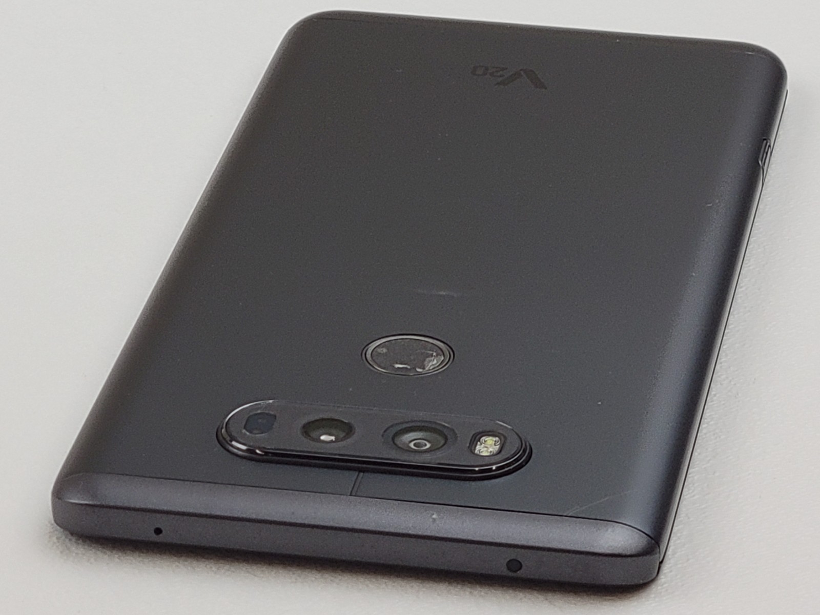 LG V20 (LG-LS997) 64GB – Gray (Sprint) Smartphone – *PLEASE READ* – H2146