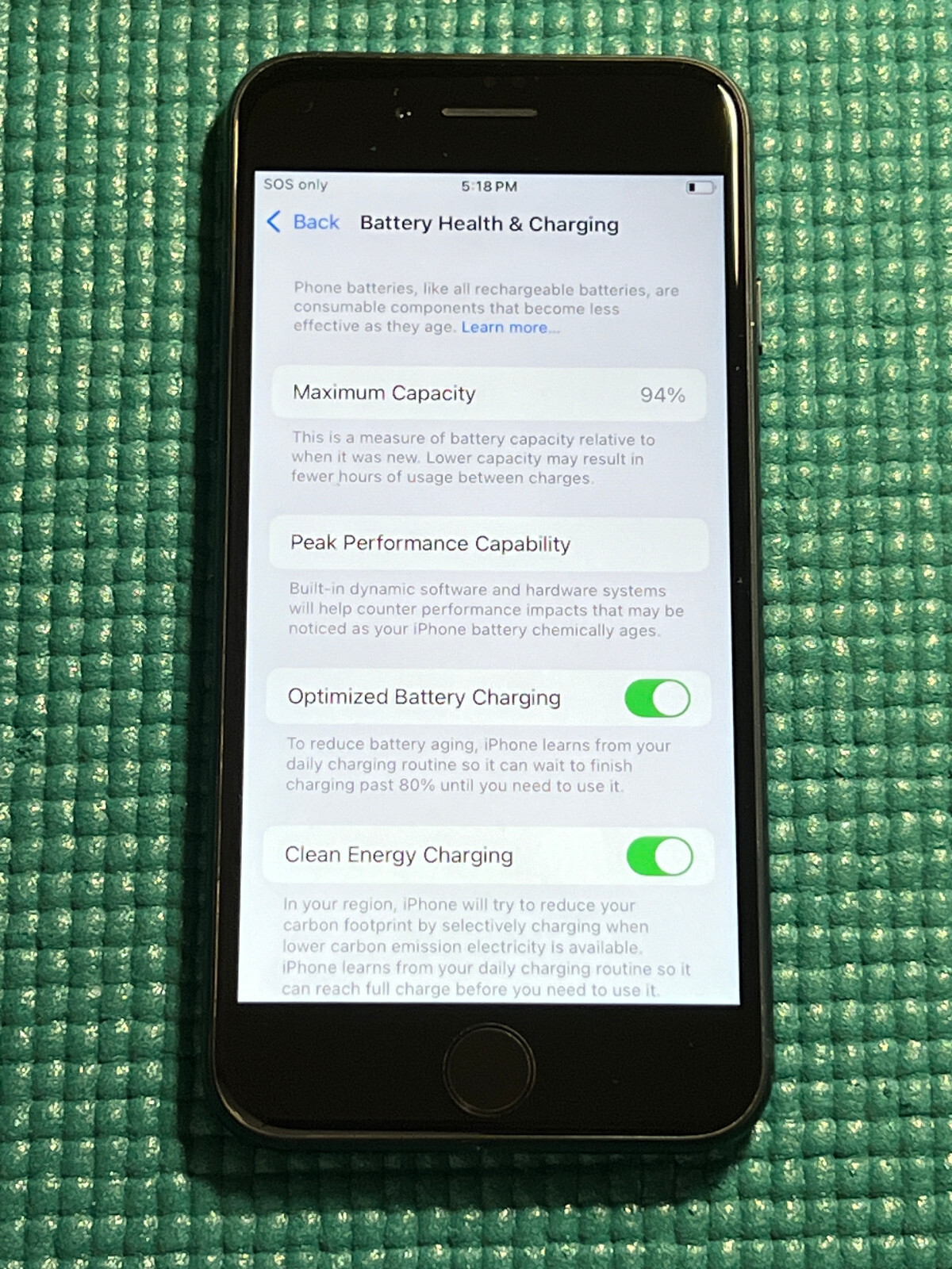 Apple iPhone SE 3rd Generation 64GB Midnight (Unlocked) A2595 (CDMA + GSM)