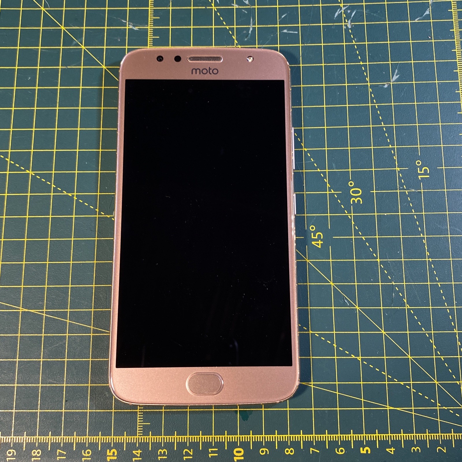 Motorola Moto G5S Plus GOLD 64GB- FOR PARTS ONLY