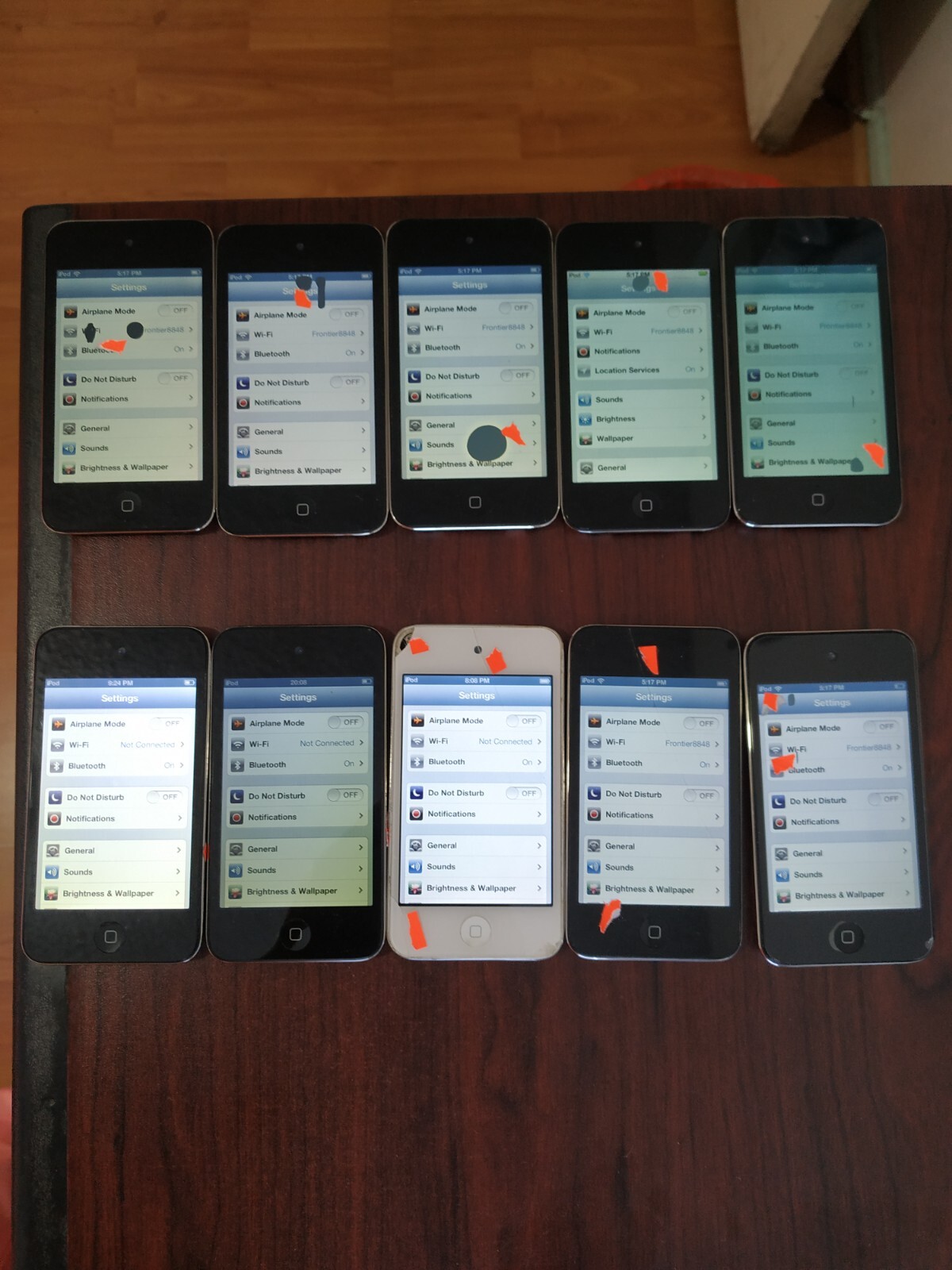 Lot of 10 Apple iPod Touch 4th Gen 32GB(1pc)/ 16GB(3pcs)/ 8GB(6pcs) for parts