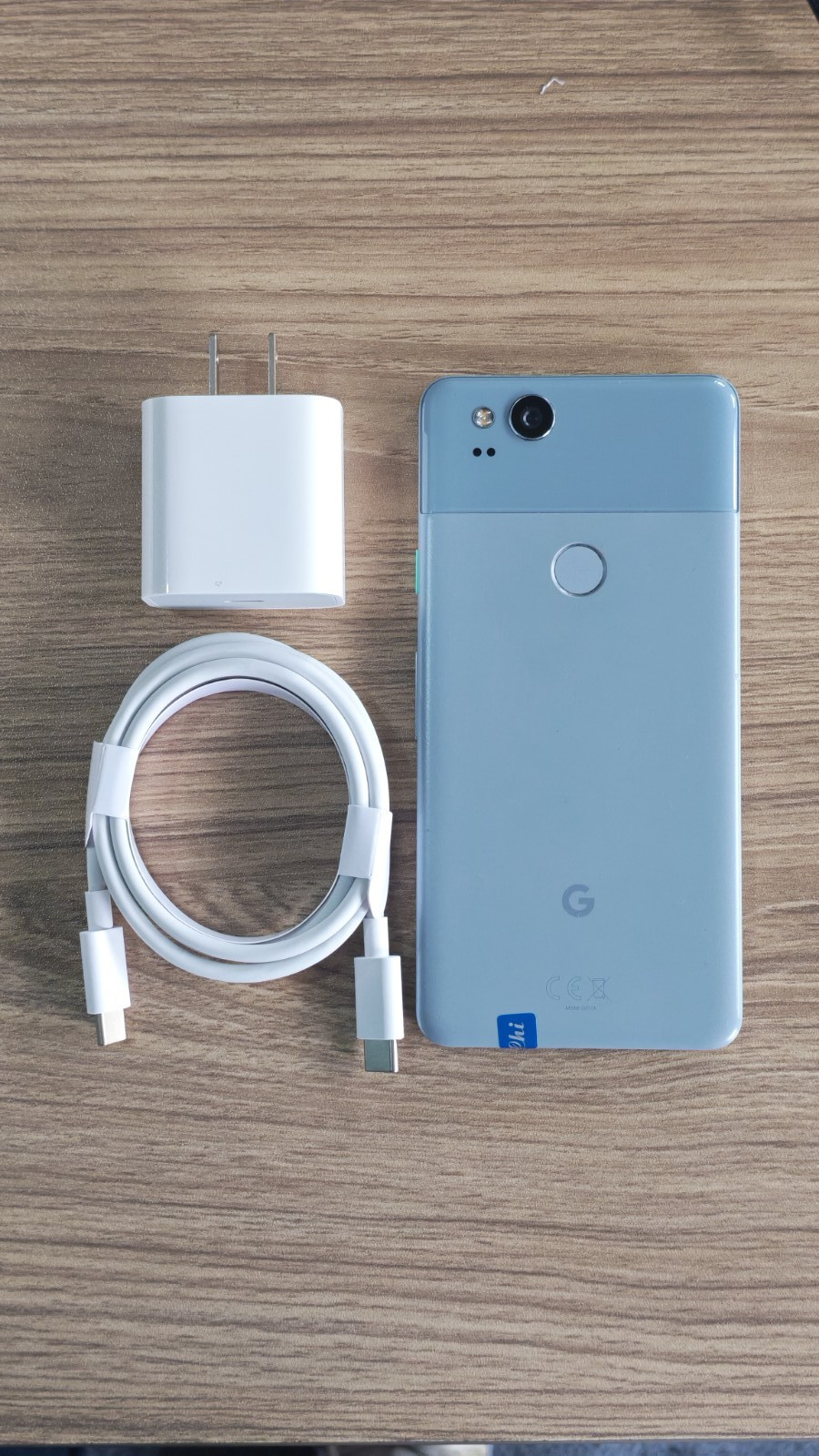 Original Google Pixel 2 Unlocked 64/128 GB Random Color Reboxed With Accessories