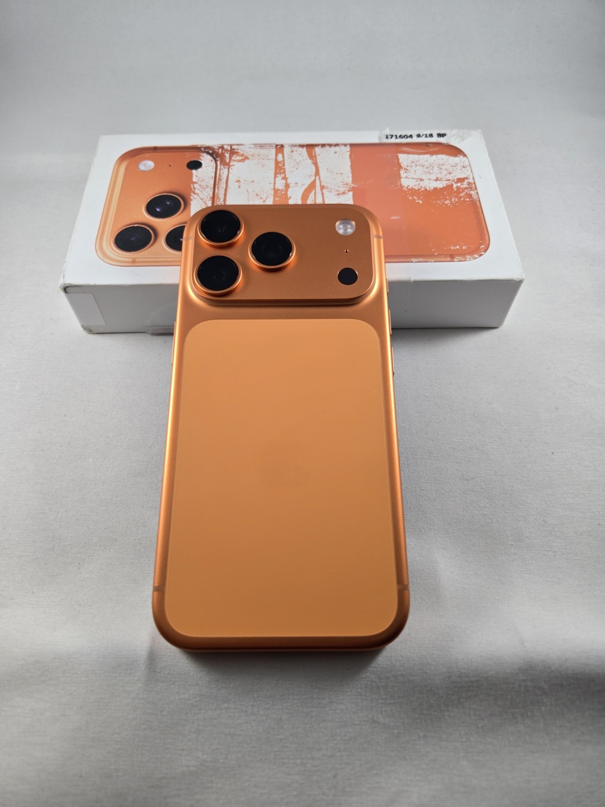 Apple iPhone 17 Pro 256GB Cosmic Orange Boost Mobile network only