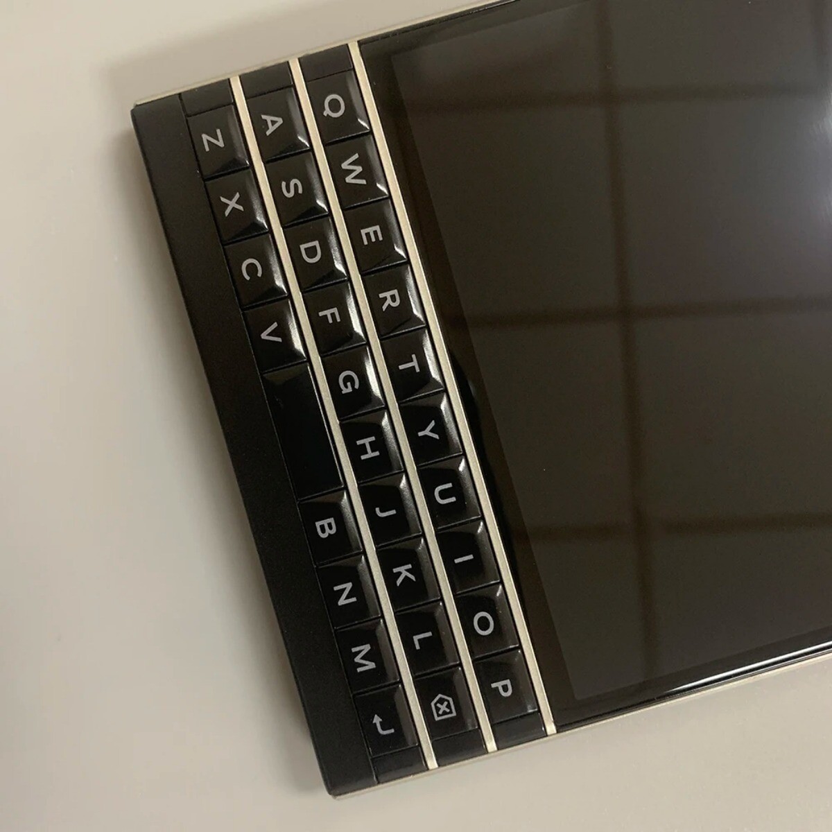 Blackberry Passport Q30 Original Unlocked BlackBerryOS 4.5” 32GB 13.0MP Phones