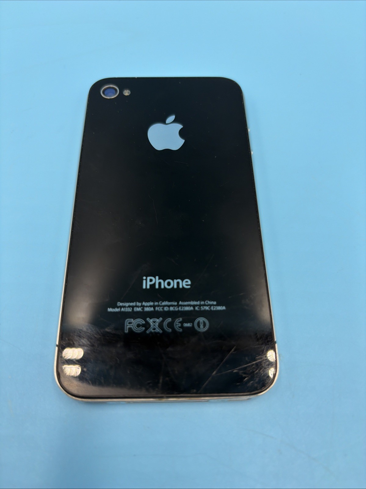 Apple iPhone 4 – 8GB – Black A1332 -For Parts Or Repair Good screen Bad Home Btn