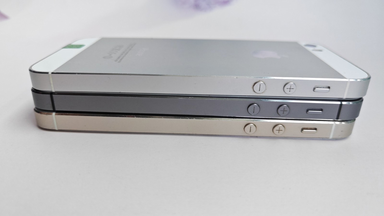 Apple iPhone 5s Unlocked – 16 GB/32 GB/64 GB- Gold Gray Silver 90% N EW