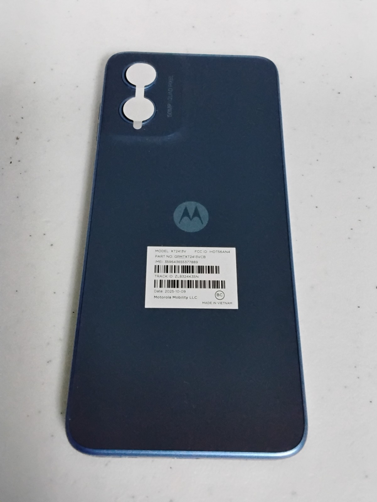 Motorola Moto G Play (2024) XT2413V 64GB TracFone Only Sapphire Blue, Excellent