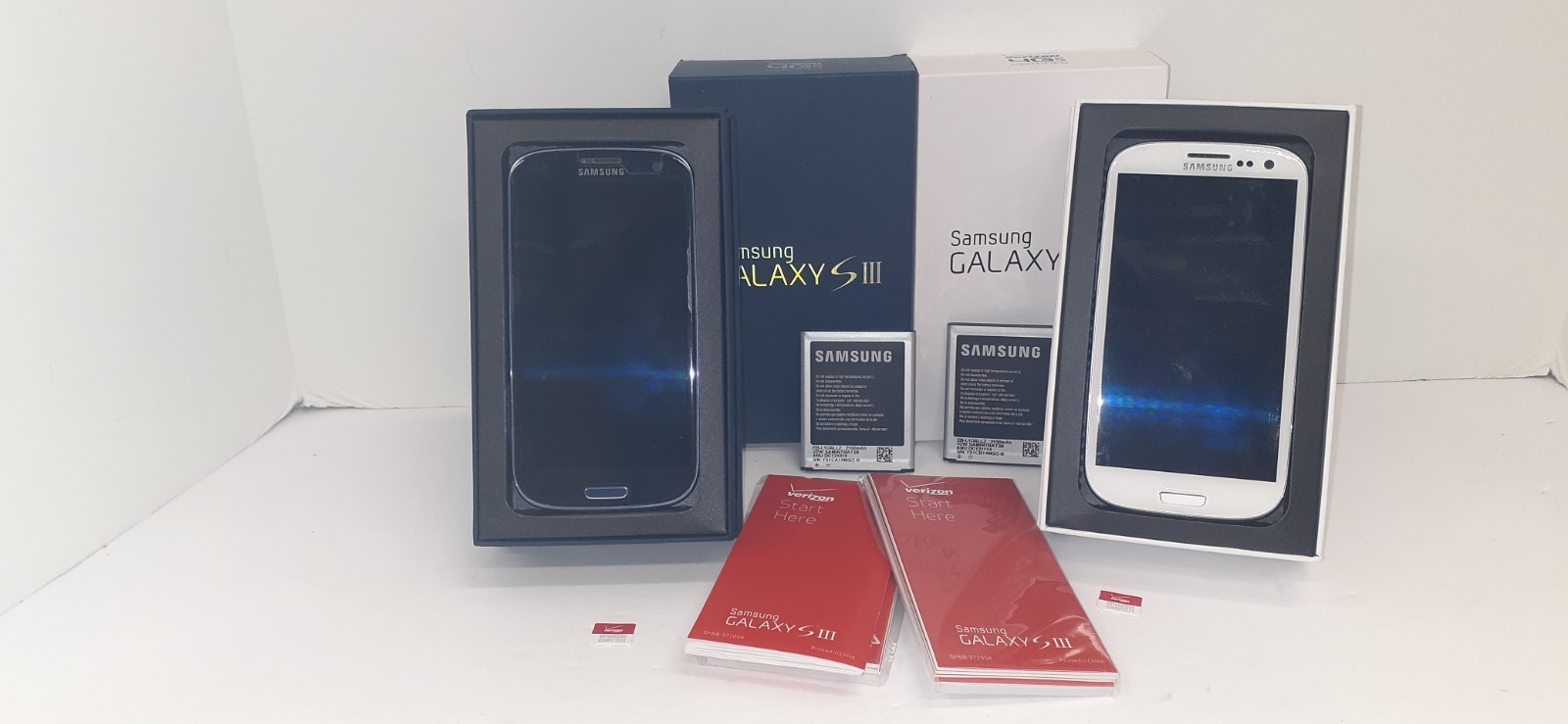 2 Samsung Galaxy S3 – 16 G 1-Blue 1-White (Verizon) NOT TESTED 4G LTE