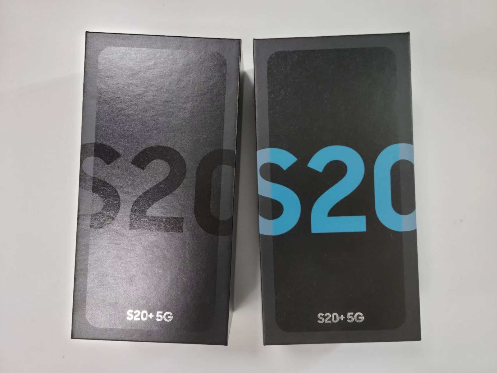 NEW SEALED Samsung Galaxy S20+ Plus 5G SM-G986U1 128GB GSM+CDMA Factory Unlocked