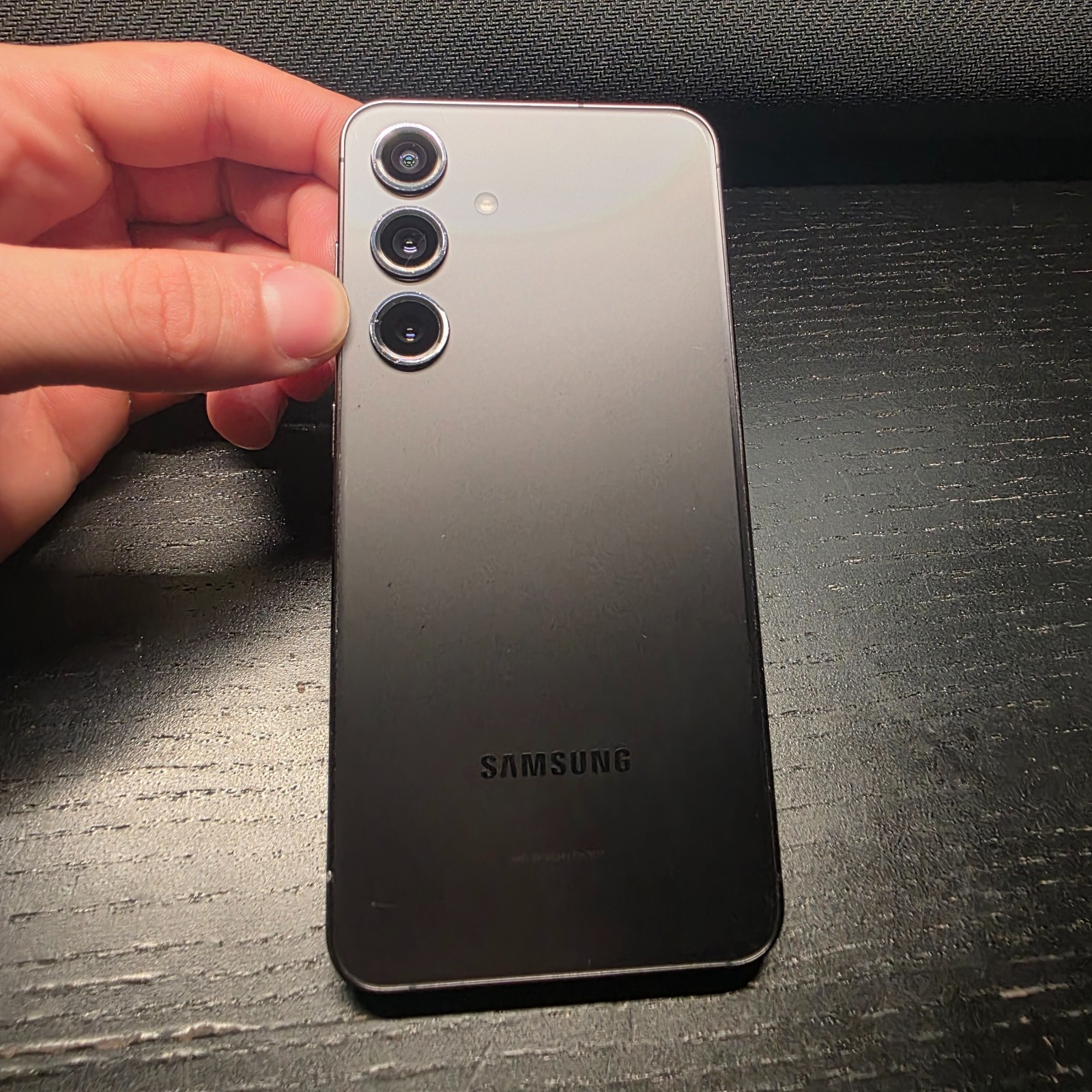 Samsung Galaxy S24 SM-S921U – 128GB – Onyx Black – Carrier Unlocked