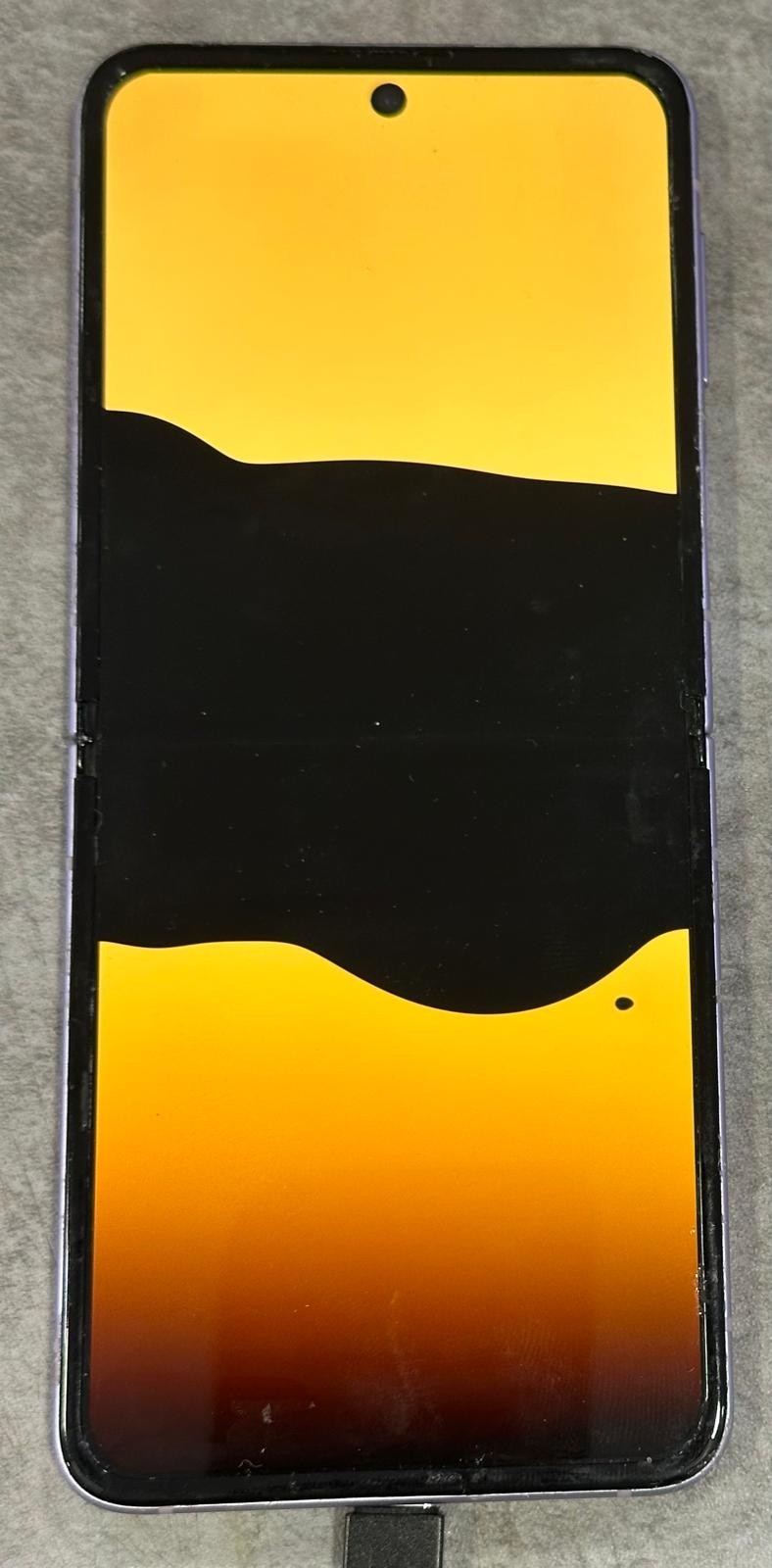 Samsung Galaxy Z Flip 3 256GB Purple, UNLOCKED, Black stained screen