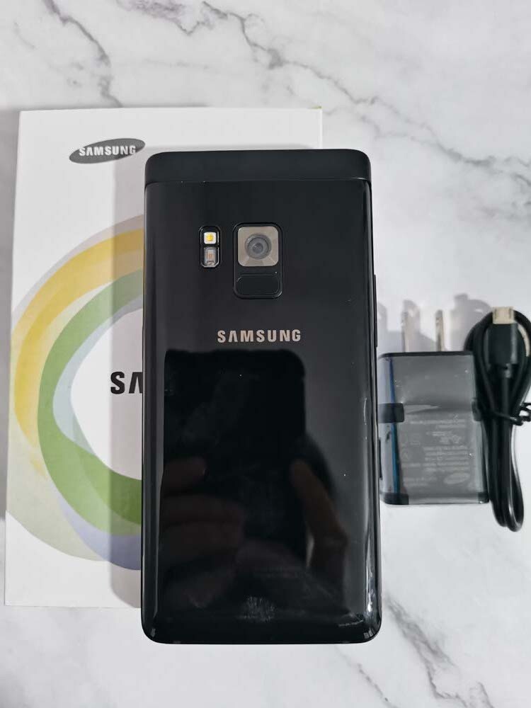Samsung SM-G9298 Leadership 8 Android 64GB Unlocked Flip Smartphone