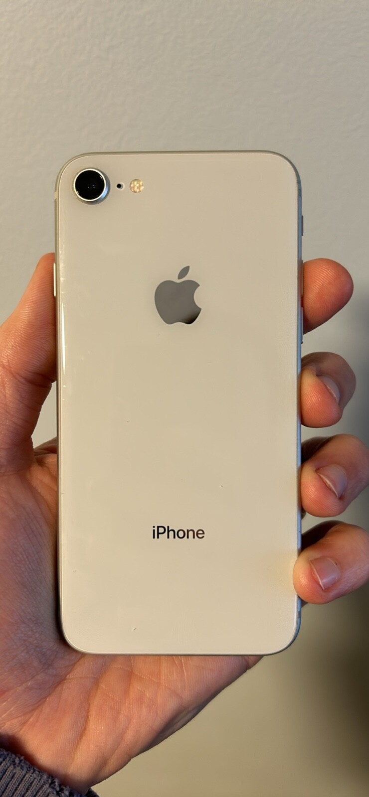 Apple iPhone 8 – 64GB – Space Gray (Verizon) A1863 (CDMA + GSM)