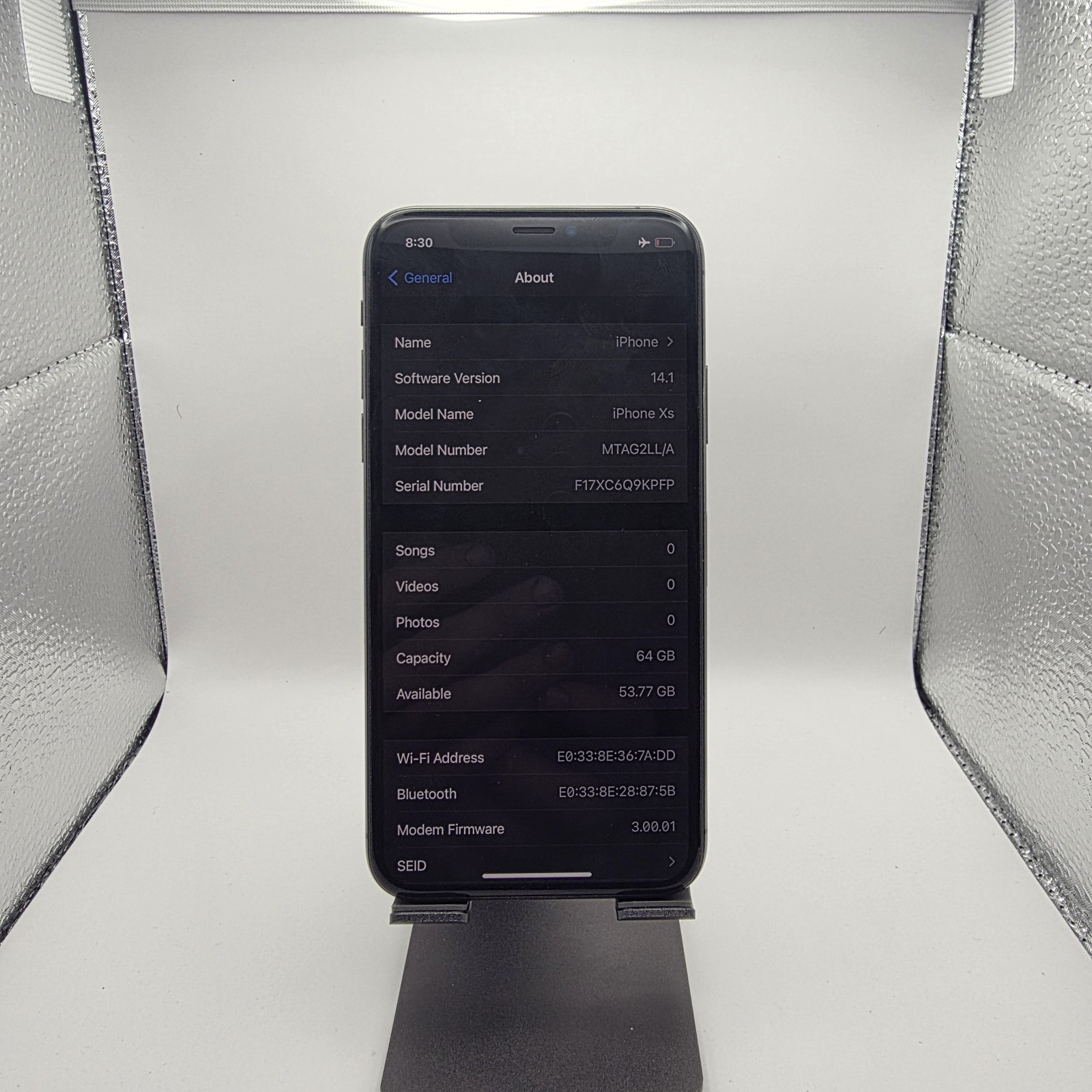 Apple iPhone XS Bundle – 64 GB – Space Gray (Unlocked) – Grade A