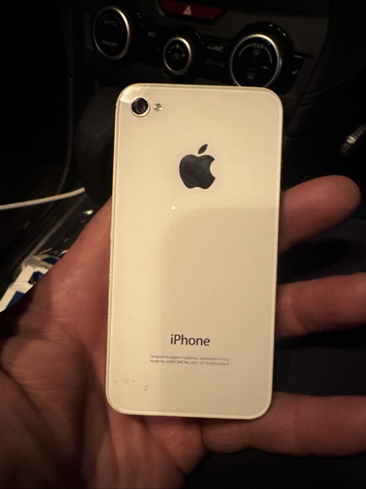 Apple iPhone 4 White 8GB A1349
