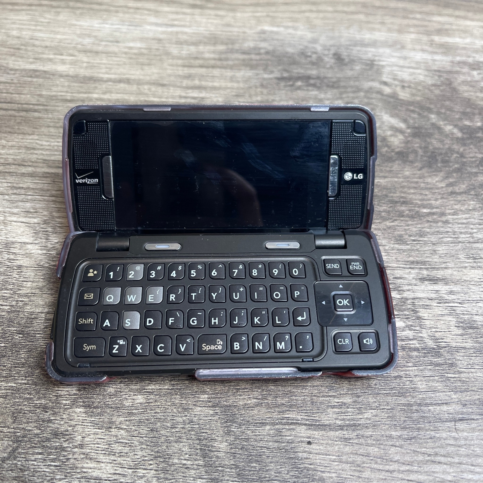 LG enV Touch LG-VX11000 Red 3.2MP Bluetooth Verizon QWERTY Keyboard SmartPhone