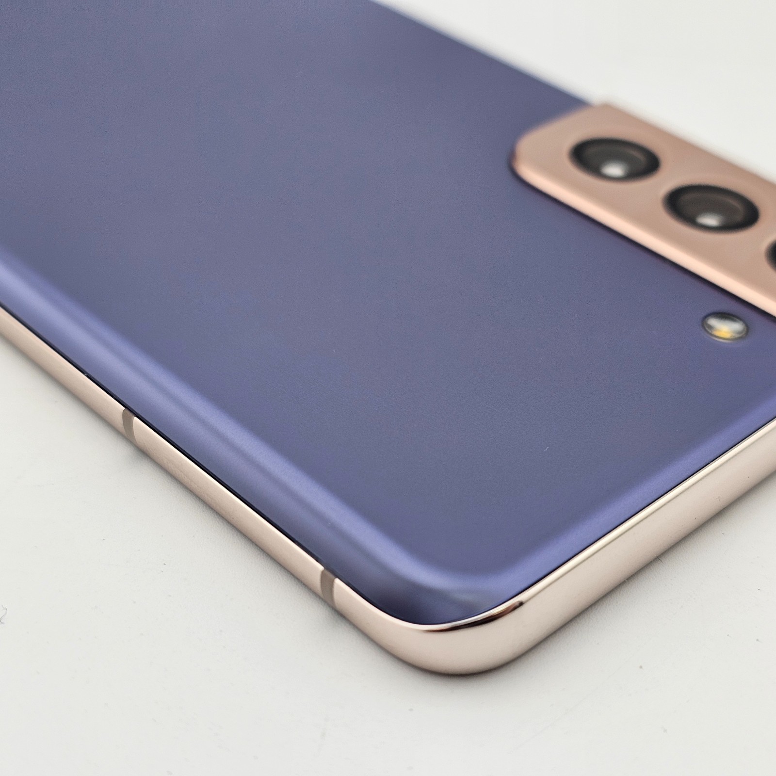 Samsung S21+ Plus (5G) SM-G996U- Unlocked 128GB Violet – HEAVY SCREEN BURN