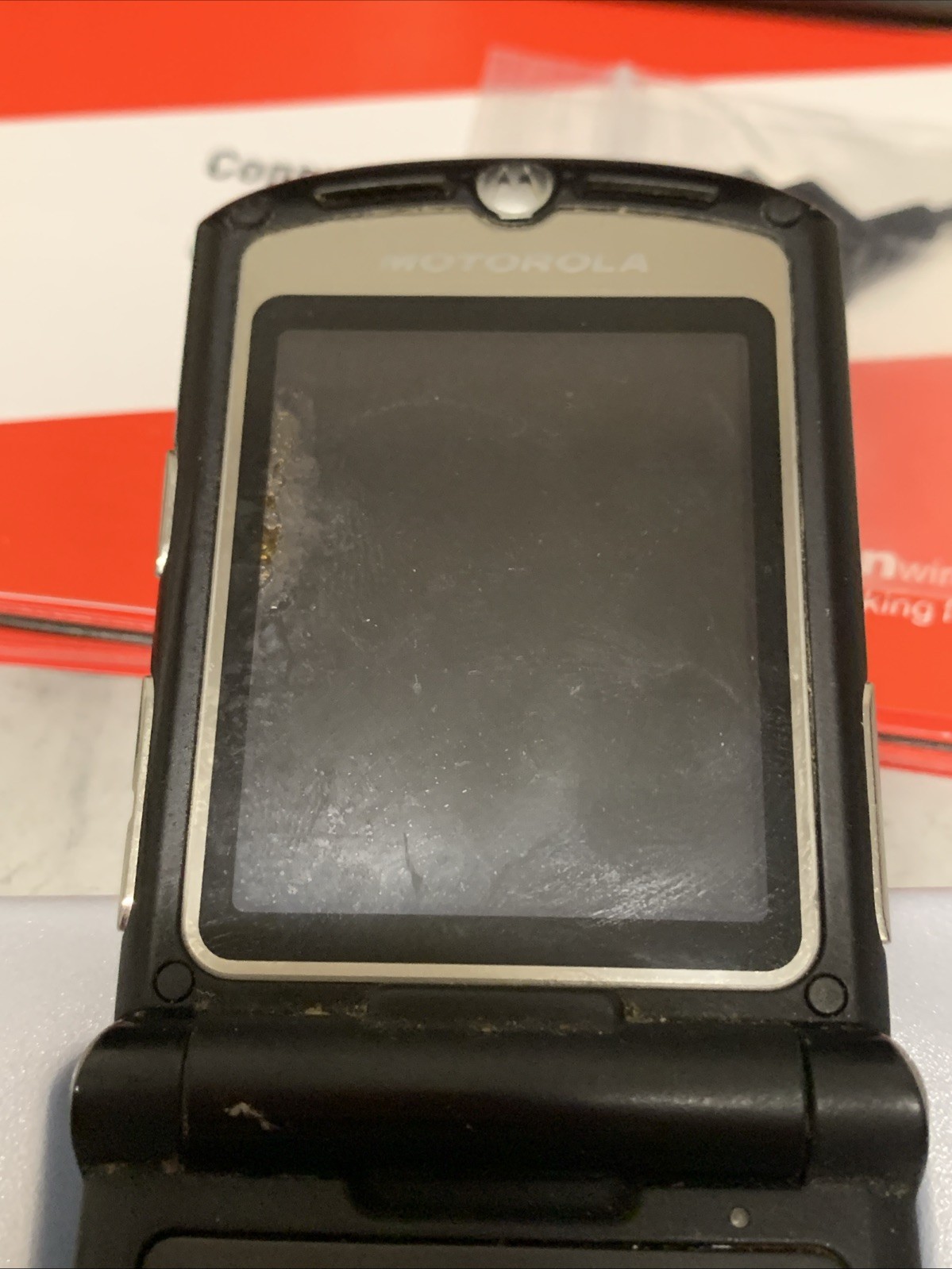 Original Motorola RAZR V3m GSM 2G Flip Phone ( Verizon )Silver