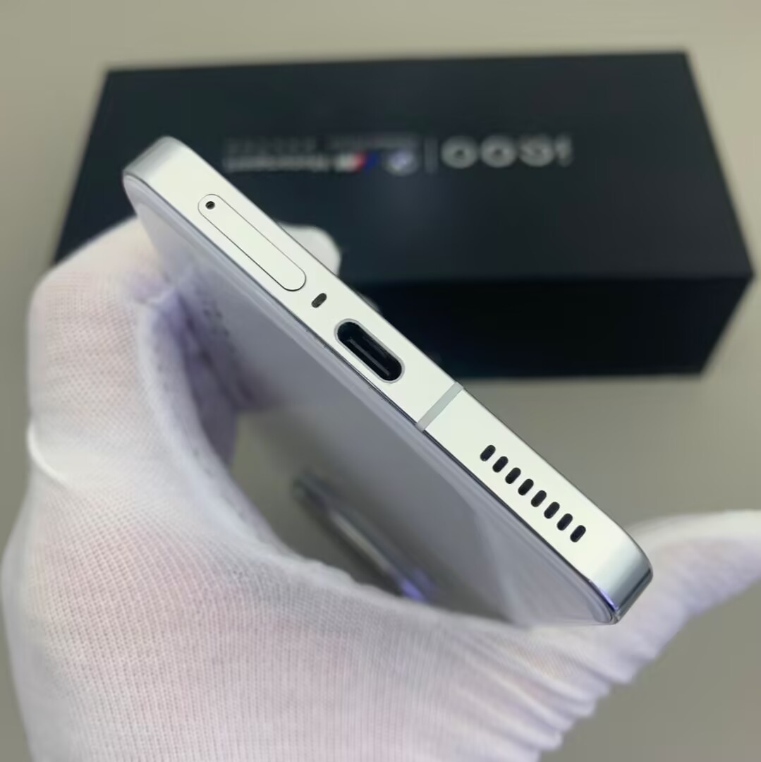 vivo iQOO 12 5G 6.78″ 64MP 256GB 512GB 1TB Snapdragon Android 14 5000mAh