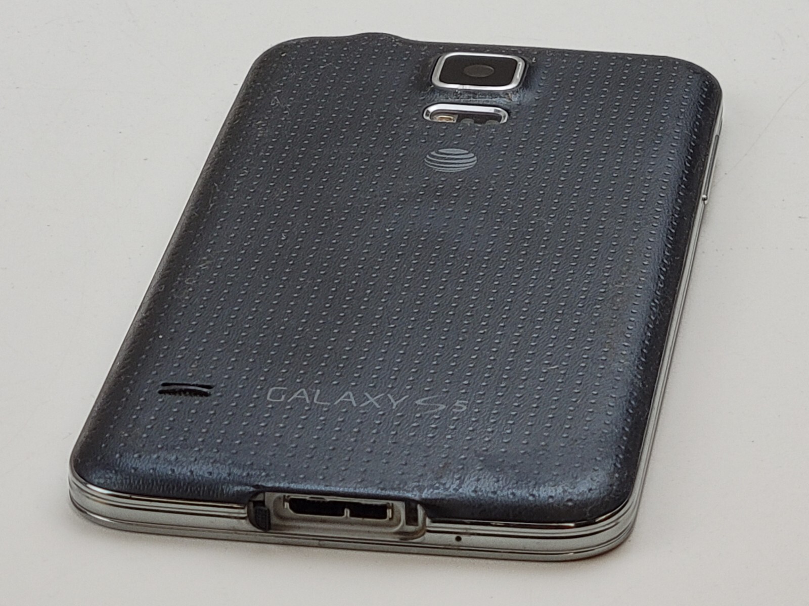Samsung Galaxy S5 (SM-G900A) 16GB – Black (AT&T) Smartphone – Clean IMEI – J7686