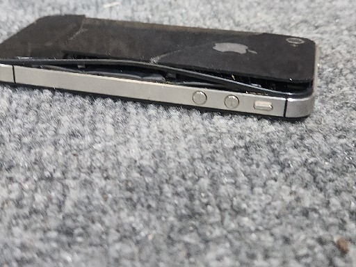 Apple iPhone 4 A1349 8GB Black Smartphone Cell Phone Bad Battery