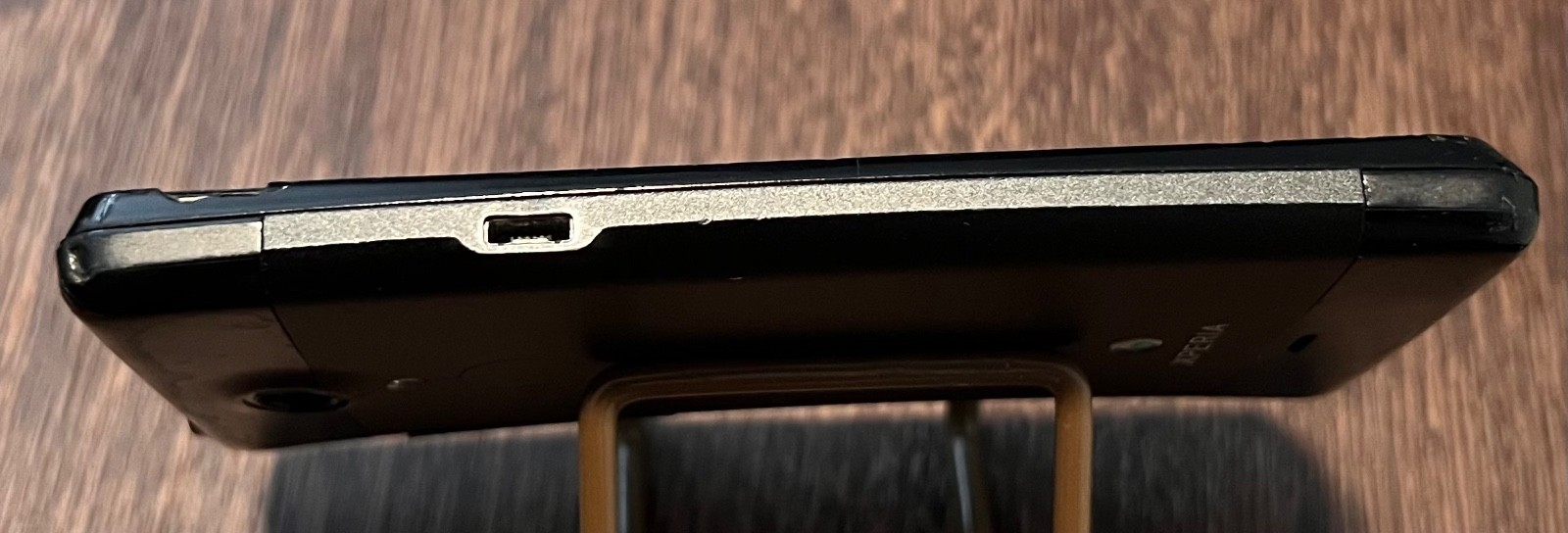 Sony Xperia TL LT30 – 16GB – Black (AT&T) James Bond Skyfall Edition