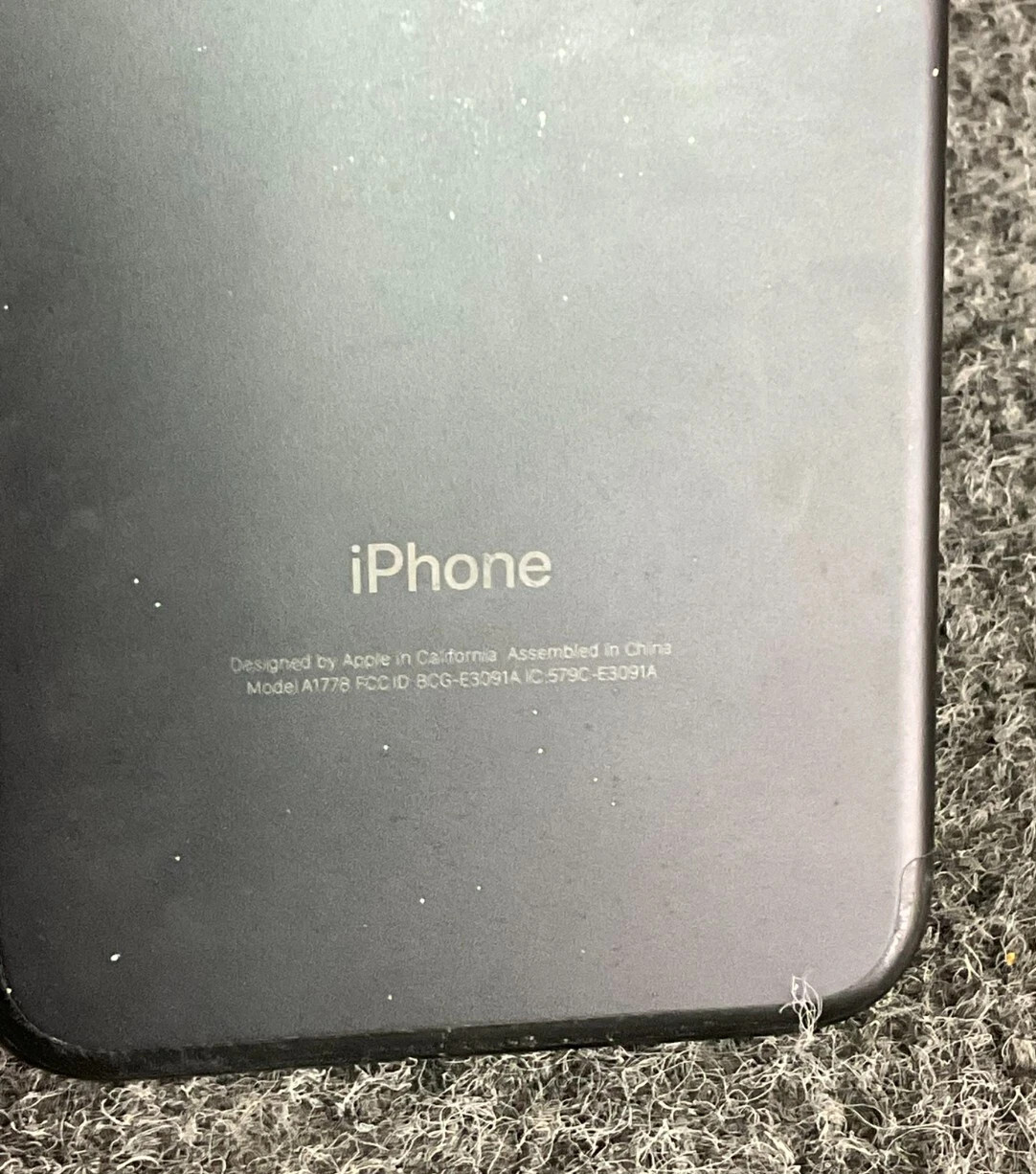 Apple iPod A1318 64GB 3rd Gen & iPhone 4S Combo Pack Used
