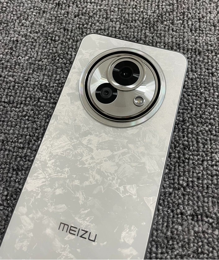 Meizu Lucky 08 5G 6.78″ 108MP Snapdragon 7s Gen 2 High quality camera phone