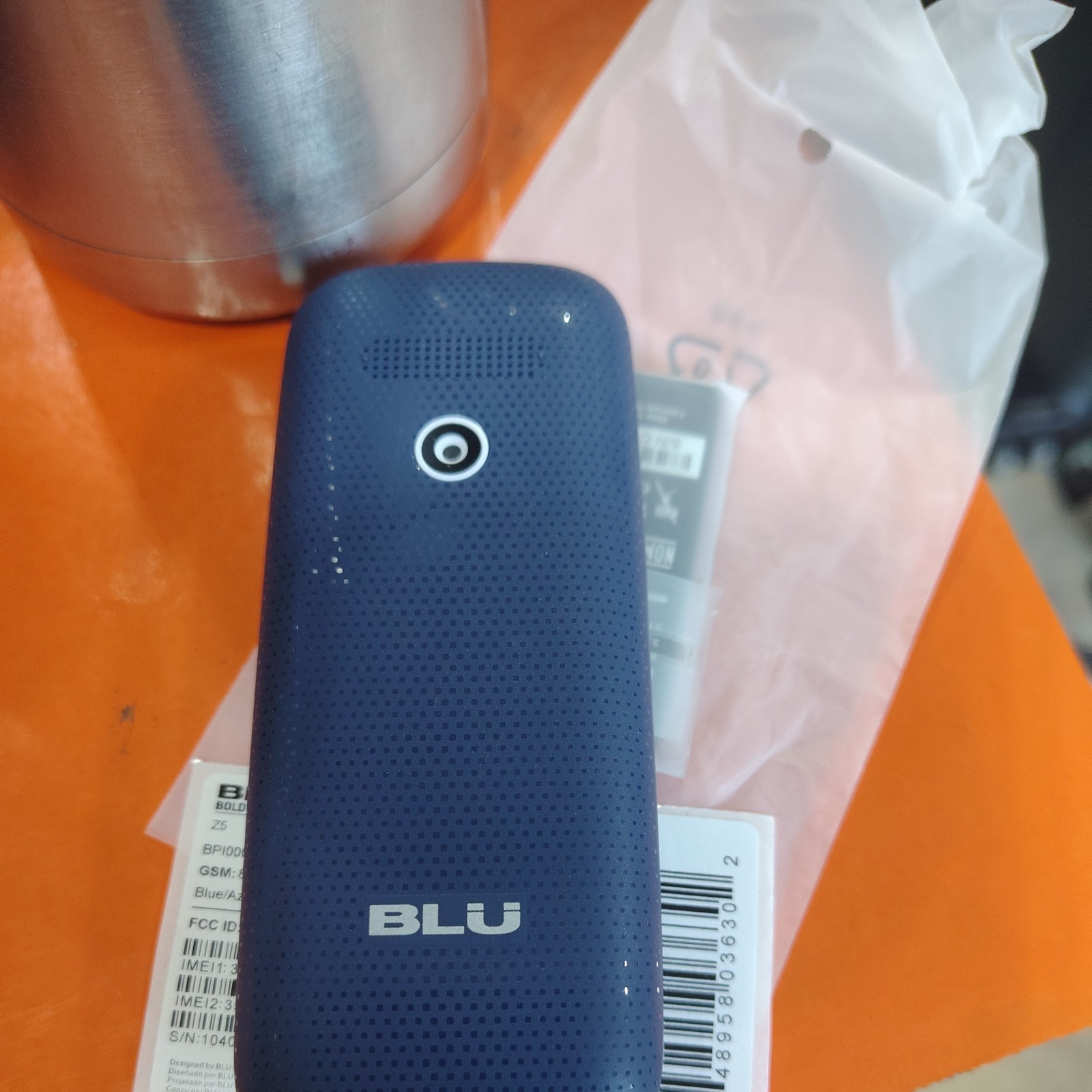 BLU Z5 Z214 GSM Dual Sim 32MB – Black – FM Radio built in – Bluetooth lot of 3