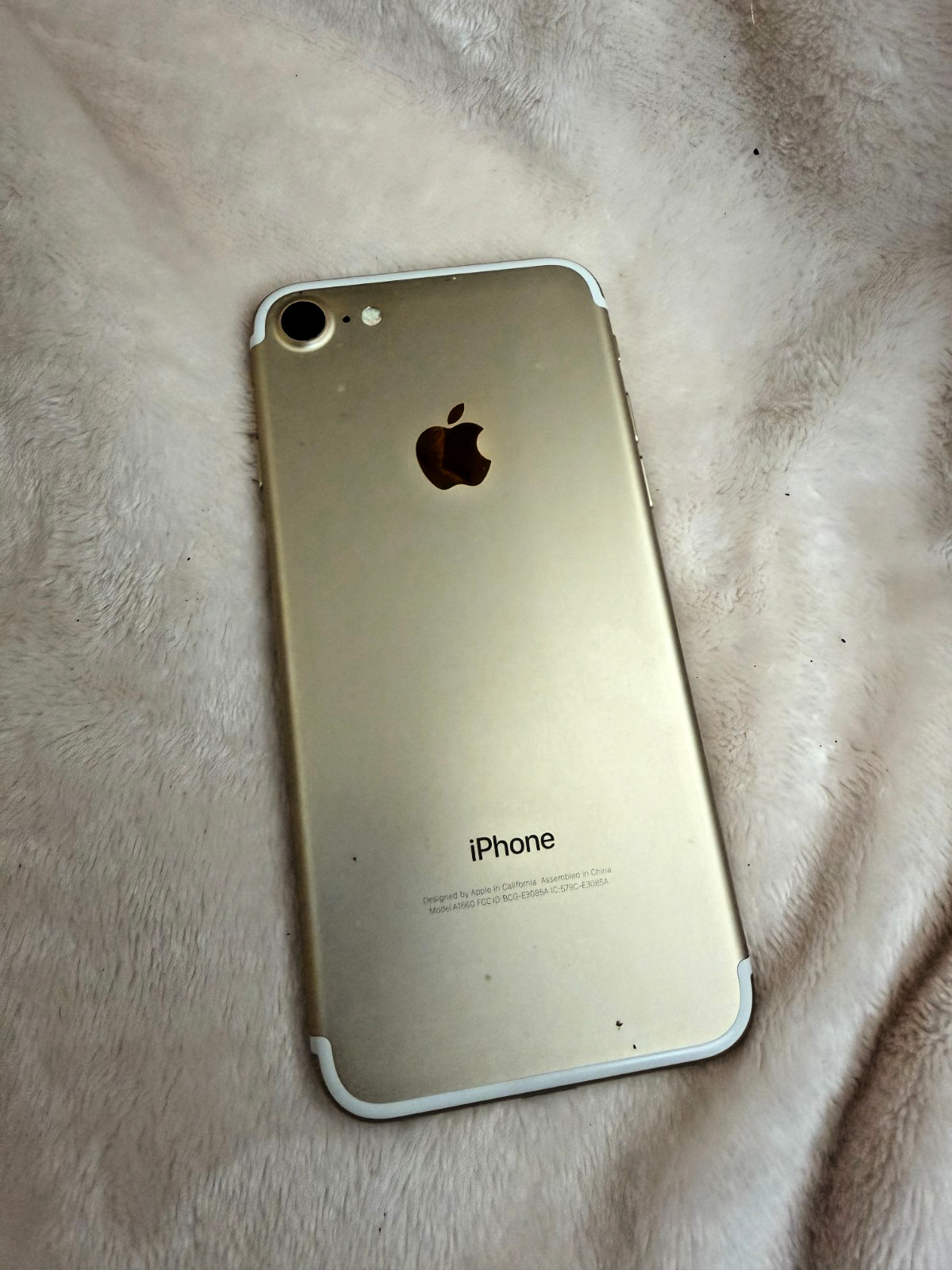 iPhone 7, 32G, Gold, In Box, Good Battery, Comes w/ Standard Accessories