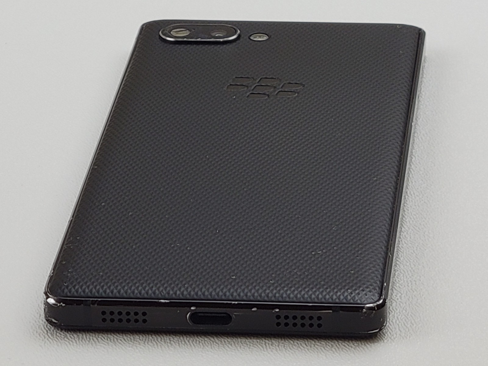 BlackBerry Key2 (BBF100-2) 64GB – Black (GSM Unlocked) – SMALL ISSUE – H7074