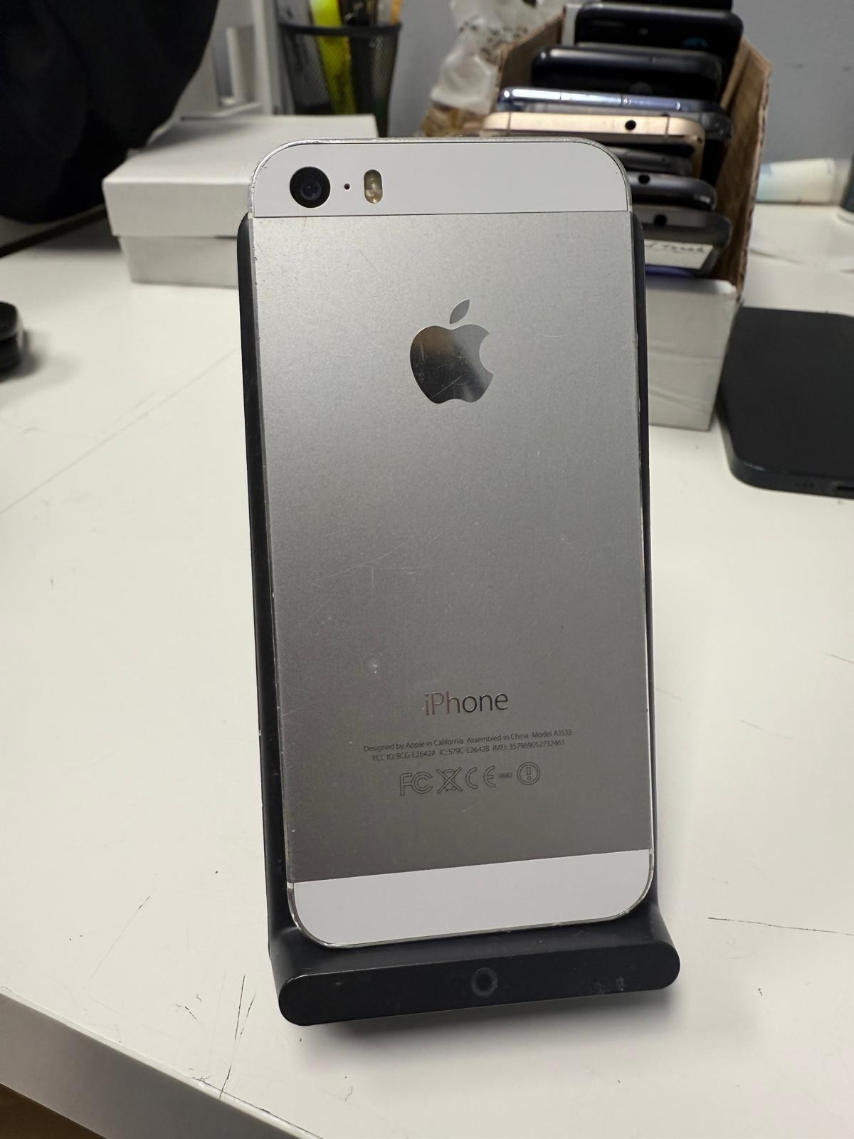 Apple iPhone 5S 16GB 32GB 64GB Unlocked /Verizon /T-Mobile All Colors-Smartphone