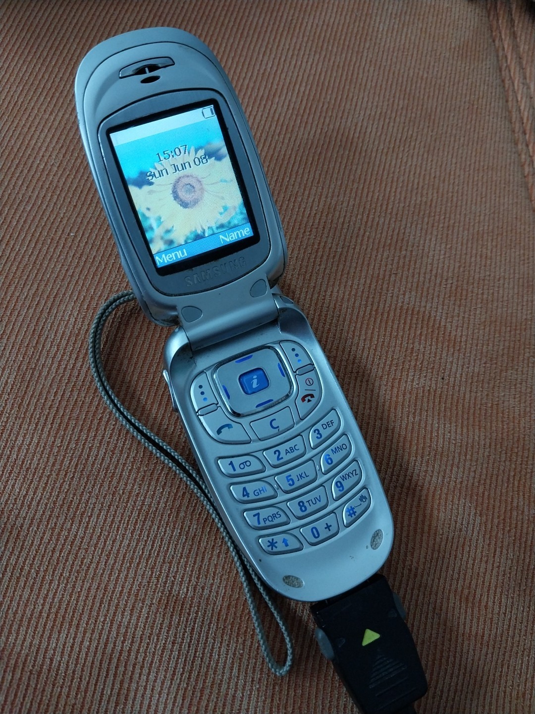 Samsung SGH-X427 – Silver Cingular Rare Cellular Flip Phone Clear Sound & Screen