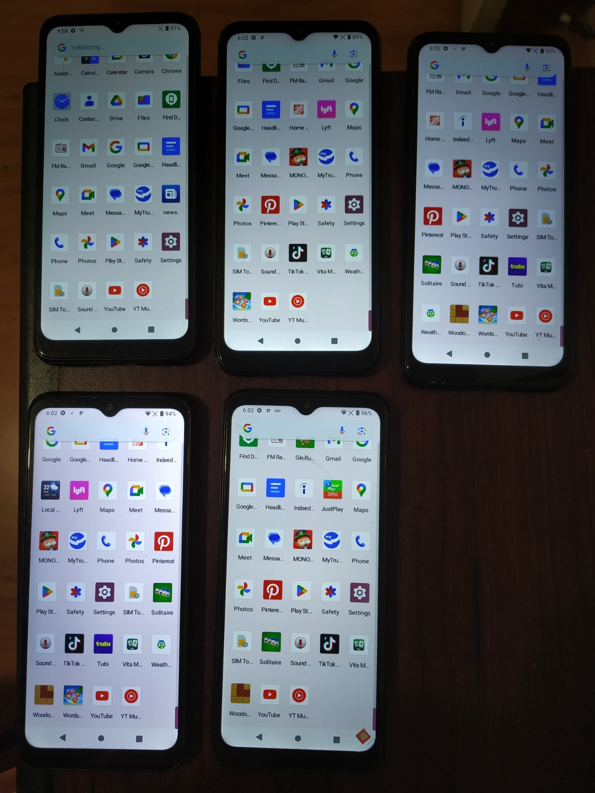 Lot of 5 Cloud Mobile Stratus C8 32GB Smartphone Black