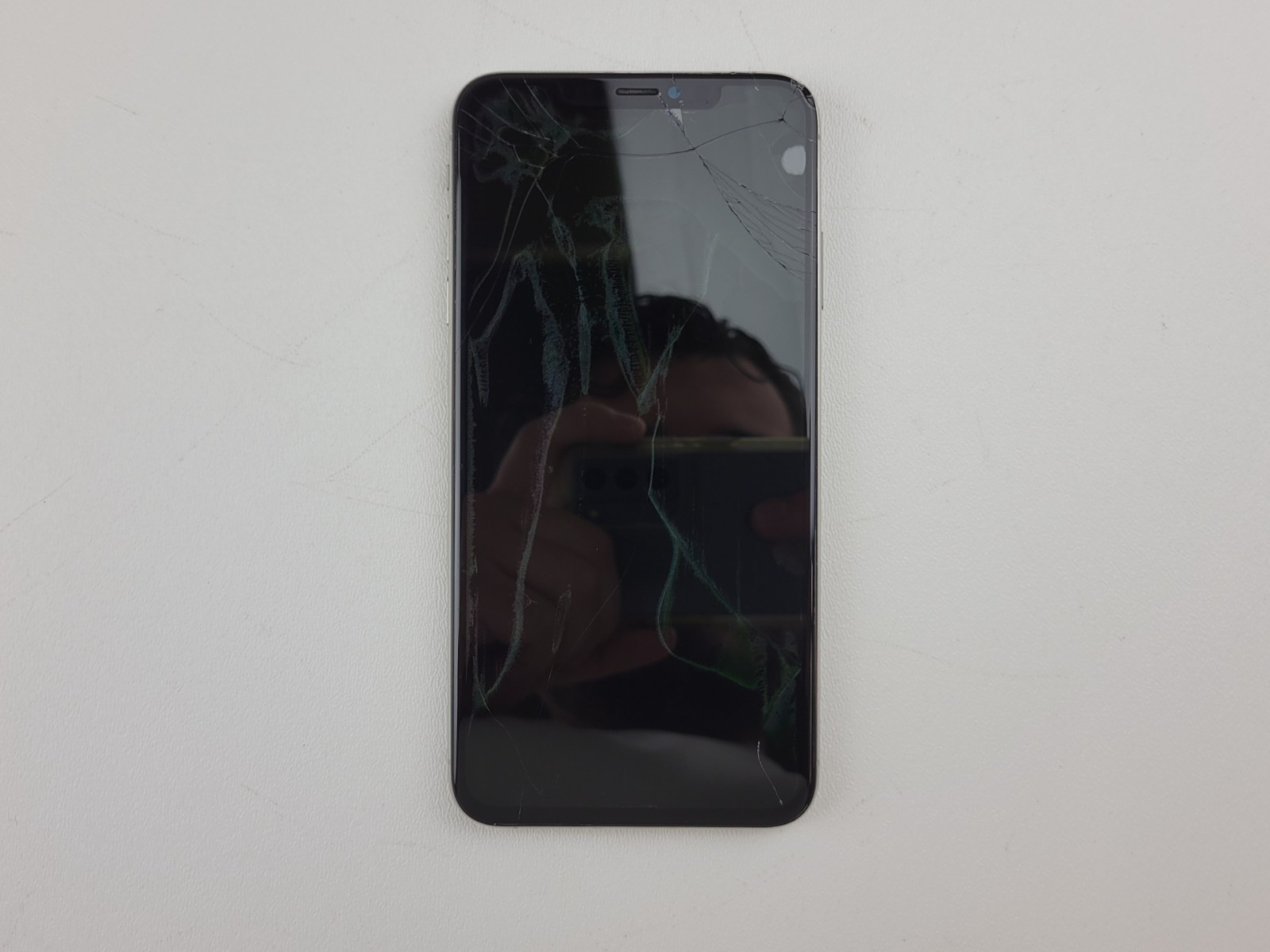 Apple iPhone XS Max (A1921) 512GB (Unlocked) – *DAMAGED* – Clean IMEI – H7948