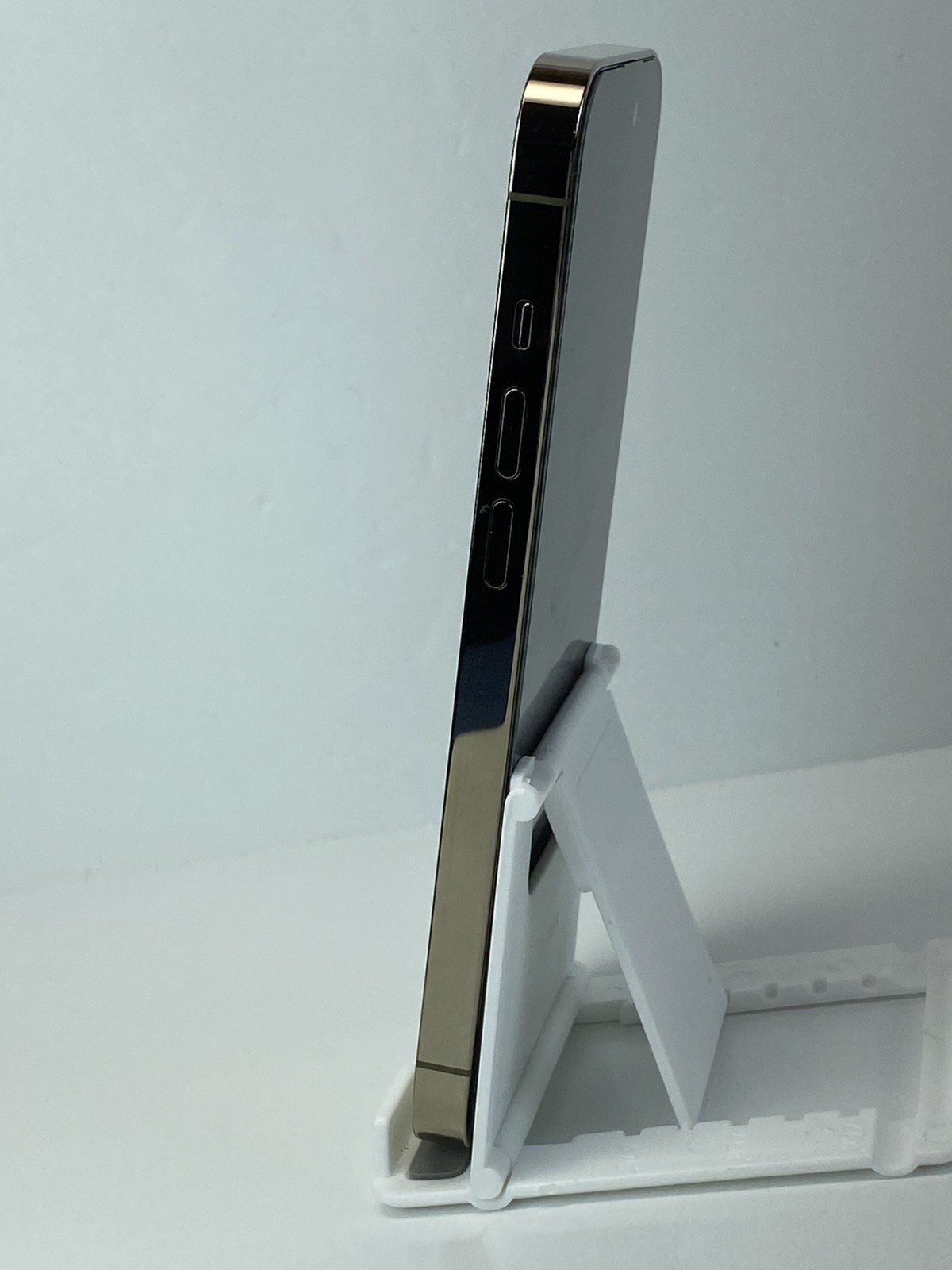 Apple iPhone 14 Pro A2650 1TB Gold Clean ESN 98% battery health Factory Unlocked