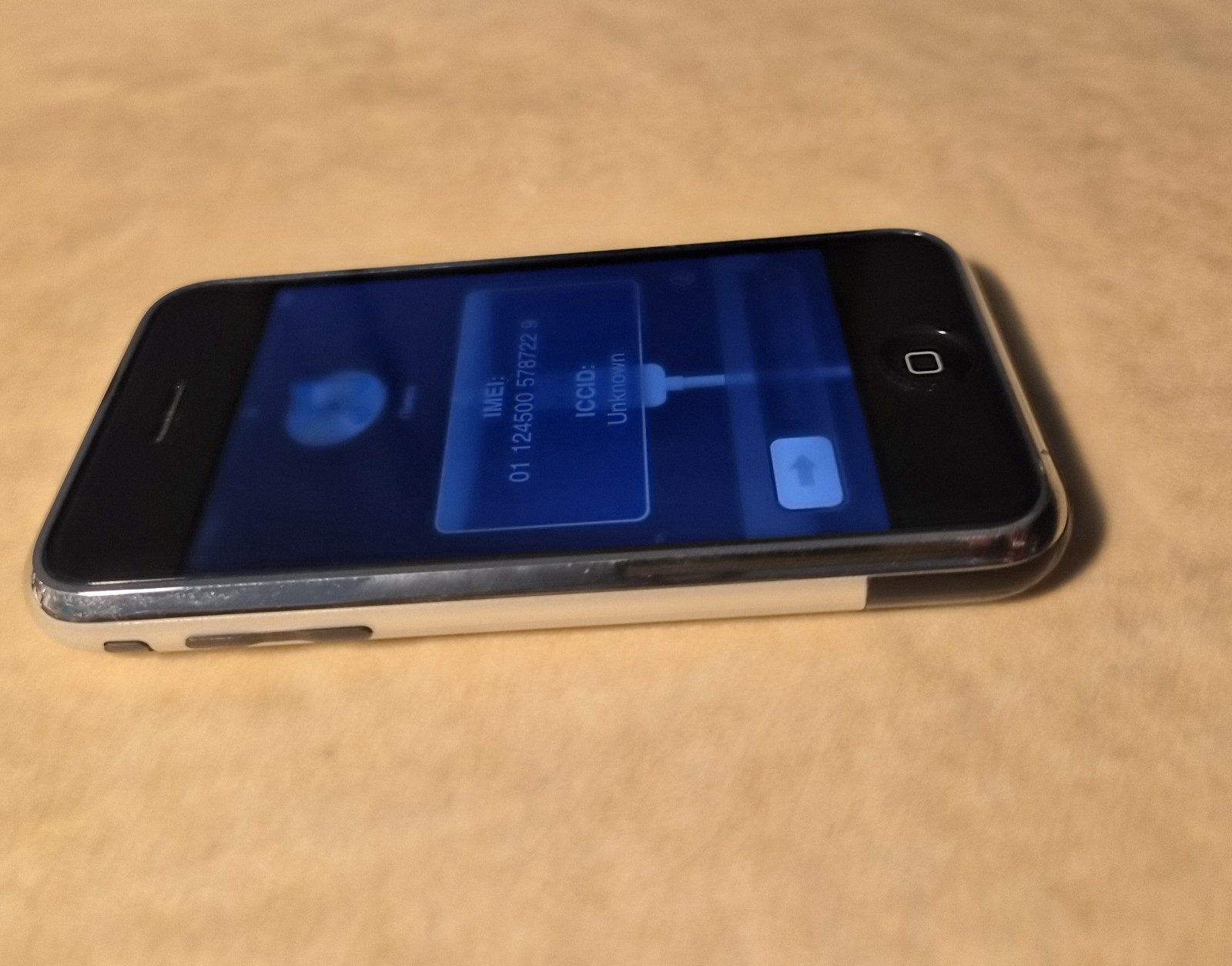 Original Apple iPhone 1st Gen 2G (2007) 8GB Black (AT&T) MA712LL A1203
