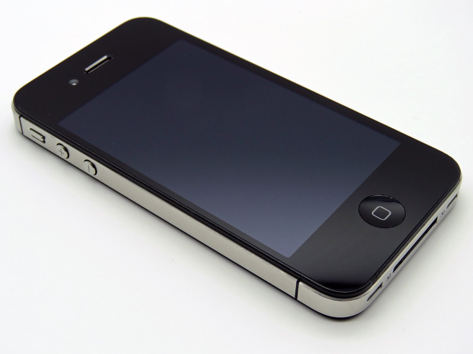 Apple iPhone 4s – 8GB – Black (Unlocked) A1387 (CDMA + GSM)