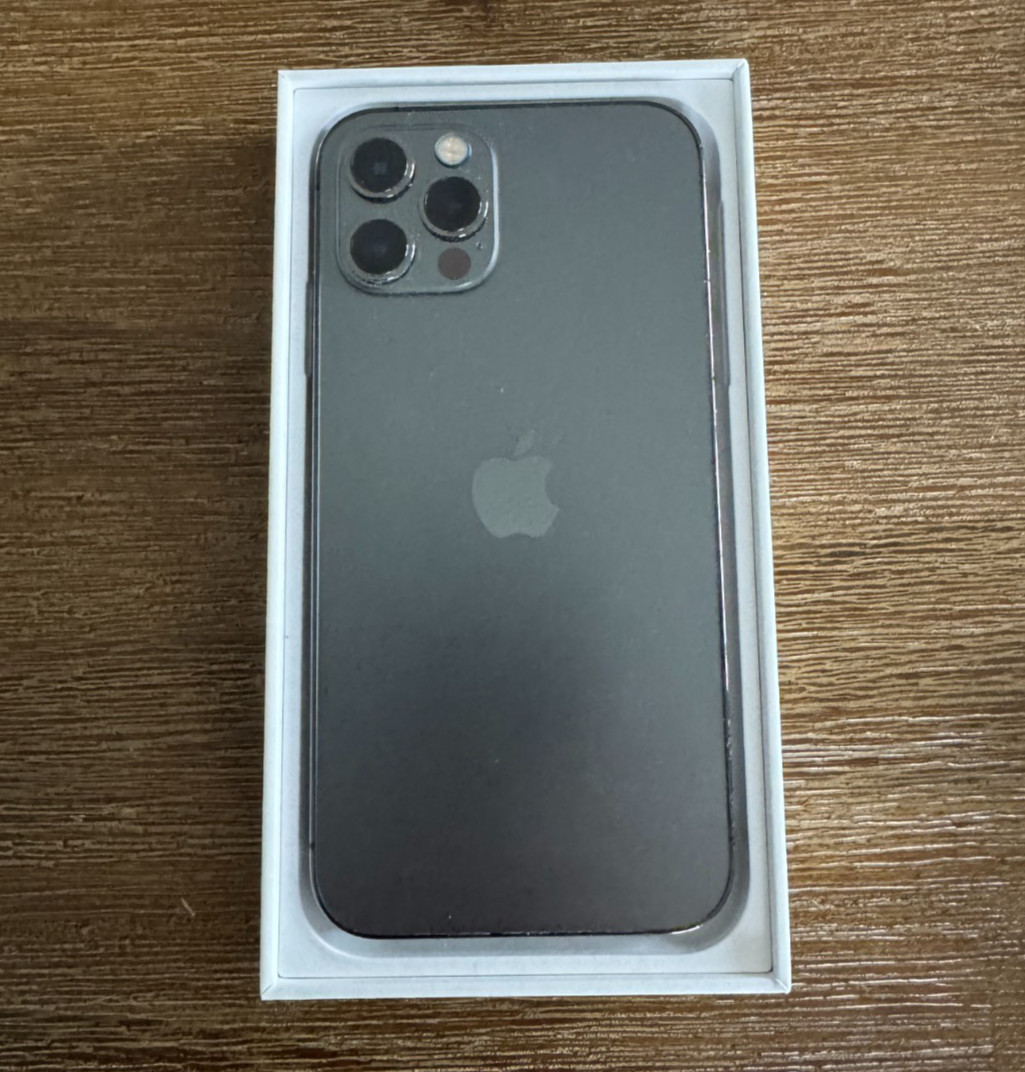 Apple iPhone 12 Pro – 128 GB – Graphite (Unlocked) (CA) – not in original box