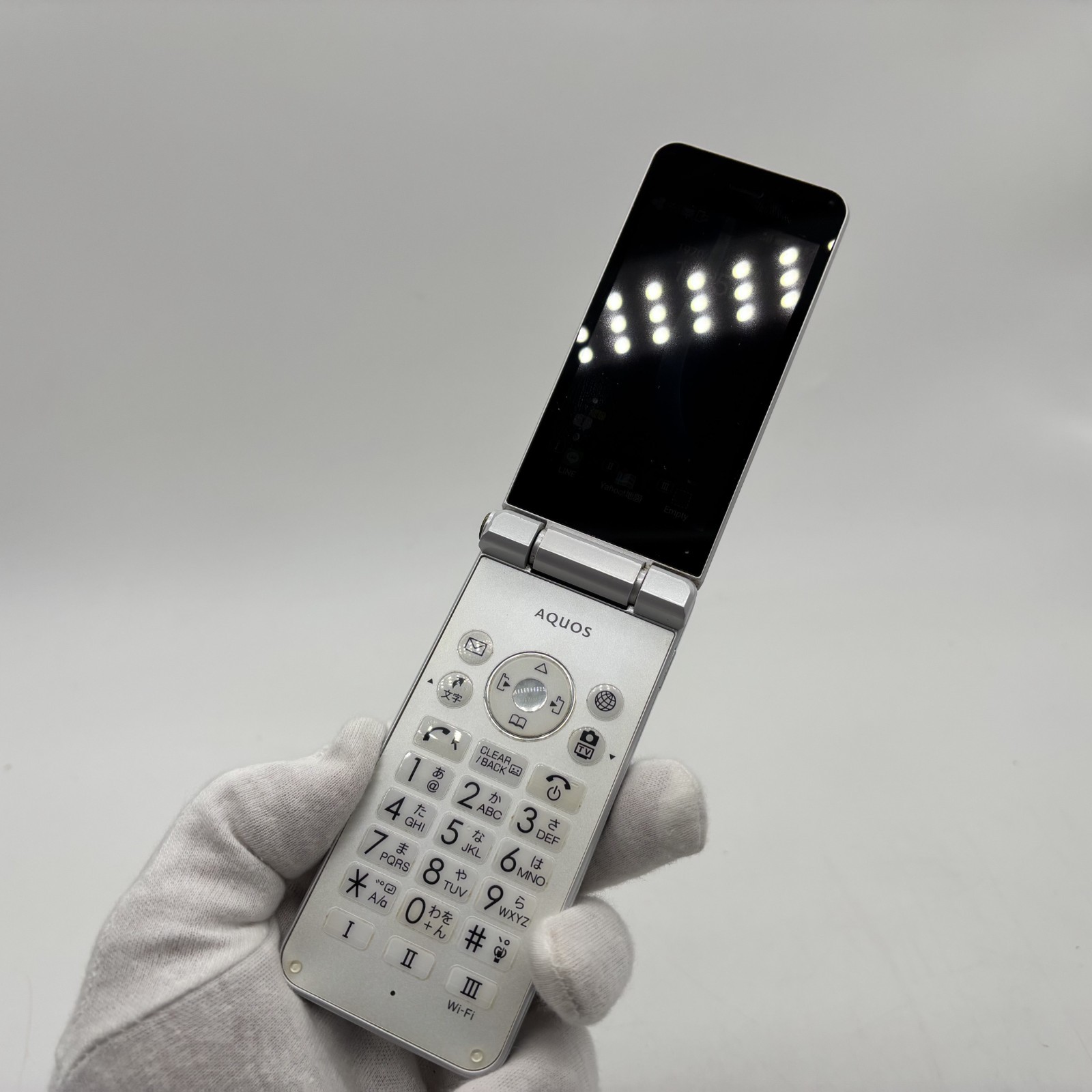 AQUOS SoftBank 601SH Sharp White Japanese Flip Phone Keitai Mobile Japan